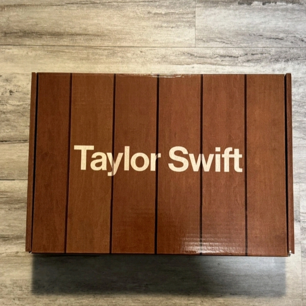 Taylor Swift Midnights Clock, CD Version